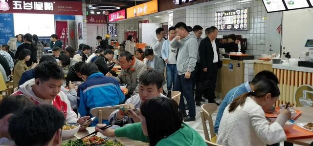 低价外卖正在“杀死”饭店？外卖5元堂食13元！消费者却纷纷叫好