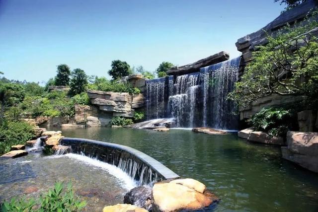 周末2大2小叹“森林秘境”度假地，吃住玩全了，汤泉萌宠…平靓正