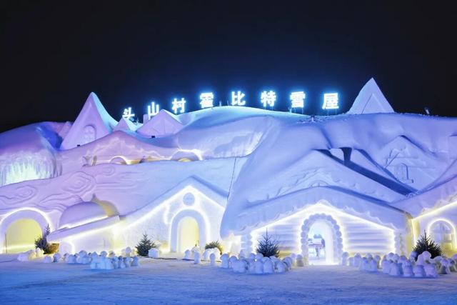 长白山霍比特雪屋村惊艳全网！推开窗，便是林海雪原