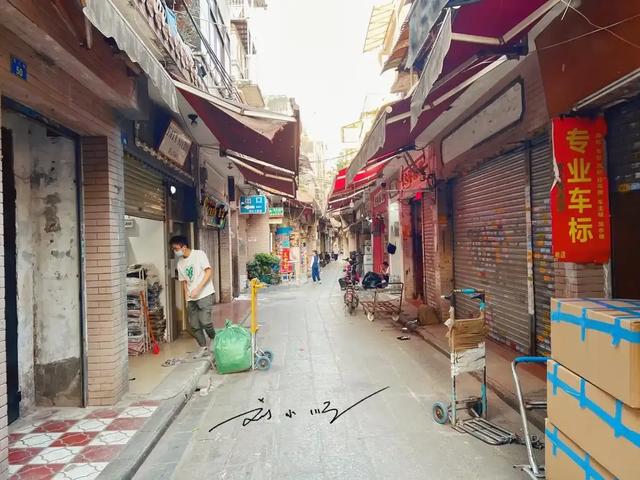 广州有一条“尴尬”的商业街，曾经人山人海，如今却破败不堪？