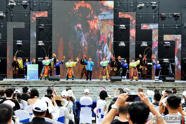 贵州安顺启动2025避暑旅游生活季,21℃清凉引客来