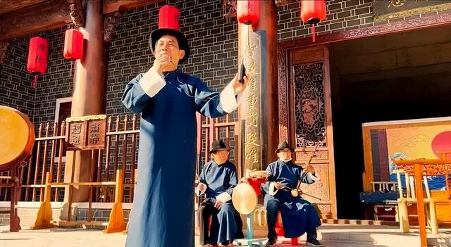 联动抖音官方ip“来江西晒个秋”带你玩转鹰潭，跟随旅游主播，打卡秋日同款场景！