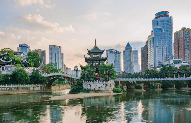 夏天带娃出行的4个最佳旅行地，凉爽又好玩，带孩子一年去一个！