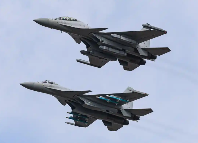 中日战机对峙后，高市早苗紧急表态	，美防长敲打日本：将付出代价