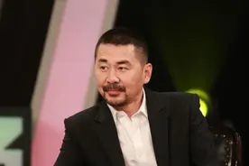 陈建斌回新疆老家探亲，老房留情怀，父母不愿与儿媳妇蒋勤勤同住图片