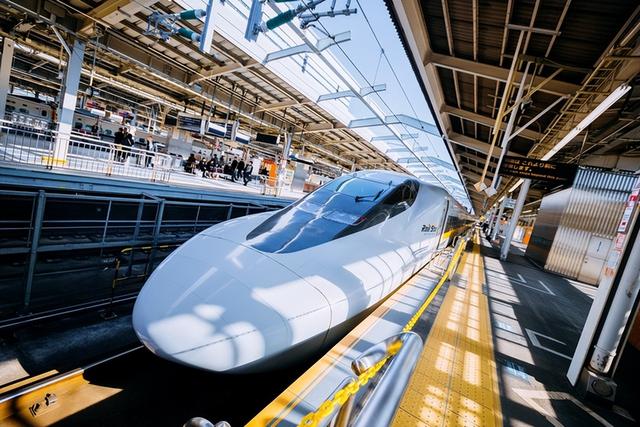 日本高铁能抽烟，为什么中国高铁却不能？难道我国技术不如日本？