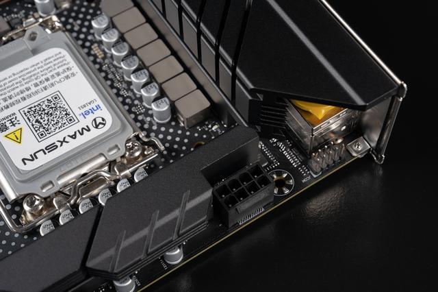 英特尔酷睿Ultra5 230F+铭瑄挑战者H810ITX+乔思伯NV10装机分享！
