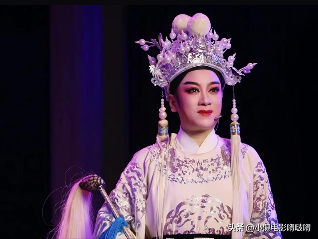 又一位明星抗癌失败！走上朱媛媛后路，迈巴赫送行，打百万抗癌针