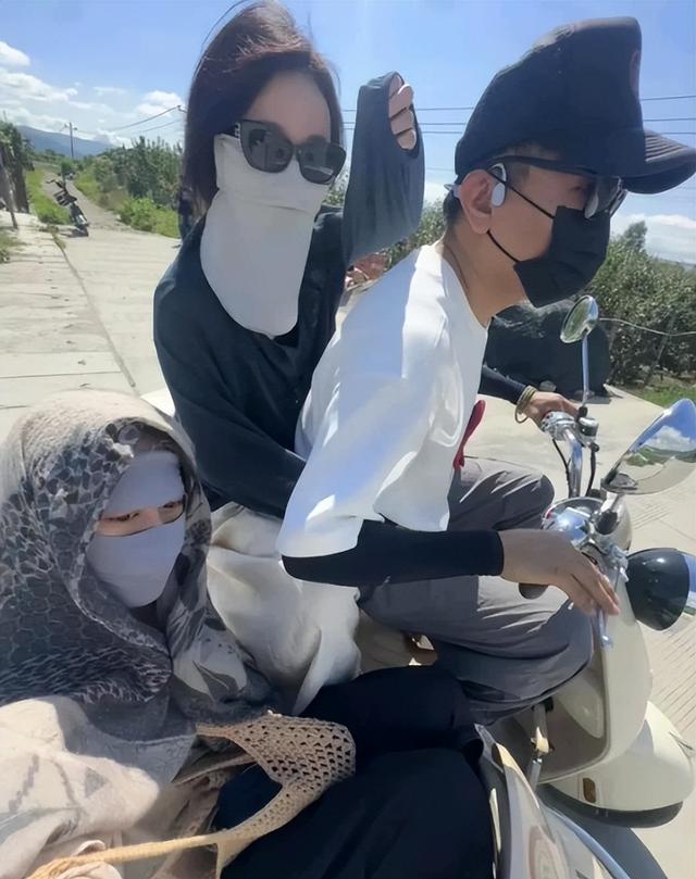 房子斌一家游大理，杨雨婷脸肿馒化严重，18岁女儿大学曝光太优秀