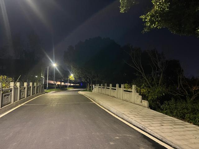 夜步嘉兴中央公园