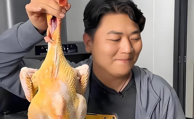 郭晶晶也没想到，18岁官宣喜讯的全红婵，已走上她曾经的“老路”