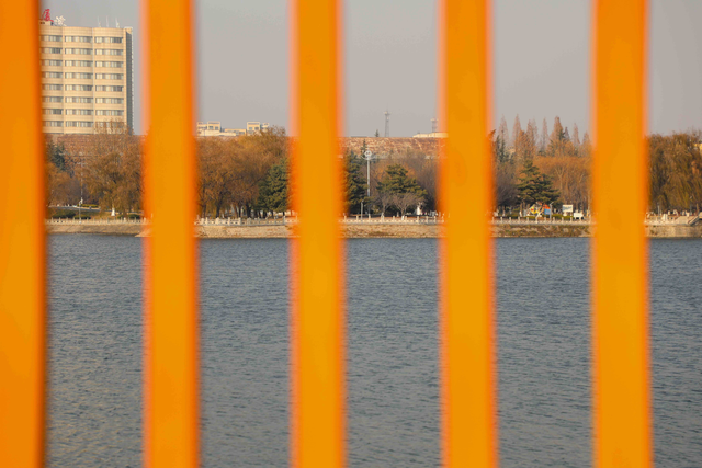 【图说钢城（53）】取景框里的钢城