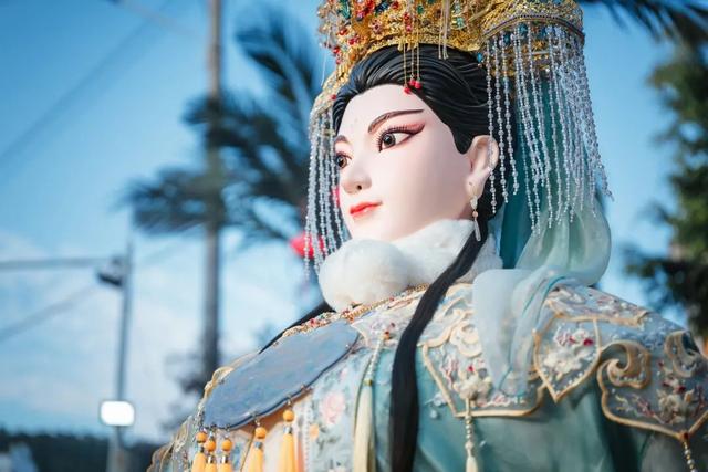 年轻人挤满福州看游神，有人连看五场，有人“求”离家近好工作