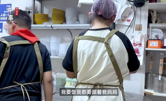 宝妈净身出户带2娃睡桥洞，只因怀孕期间没满足丈夫，孩子太争气