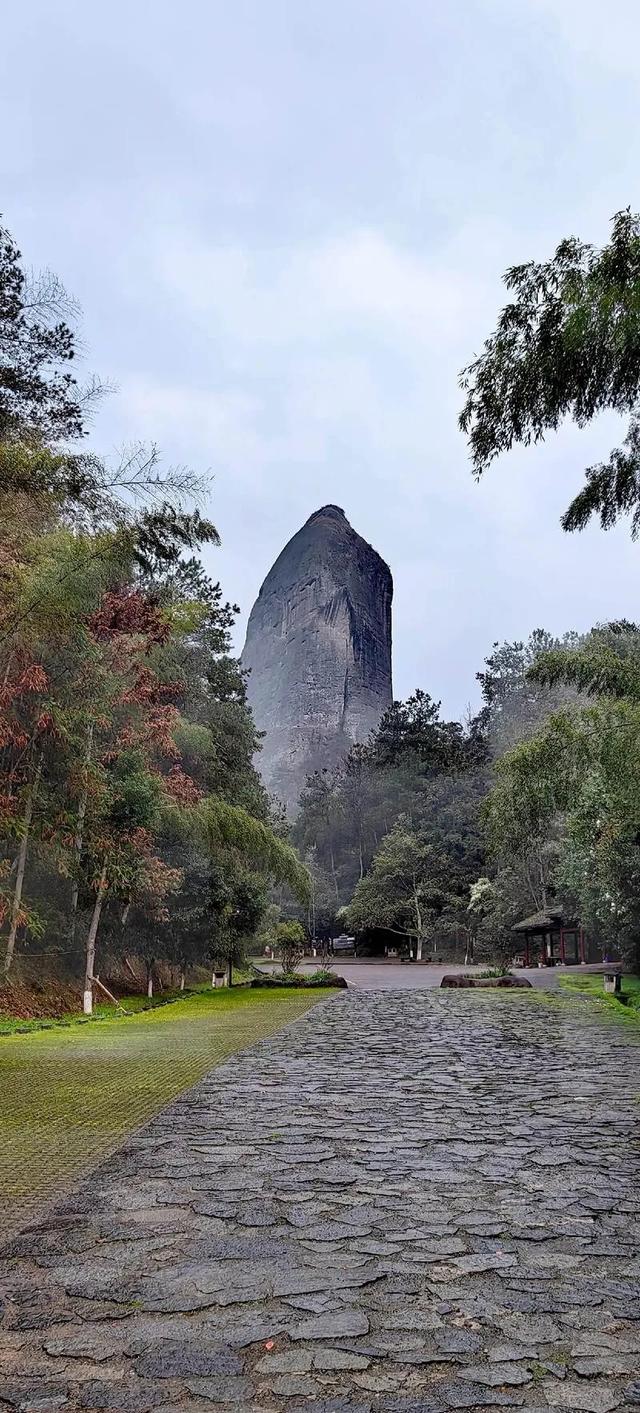 湖南必去十大景点排行榜，这才是湖南最值得去的10个地方，收藏好