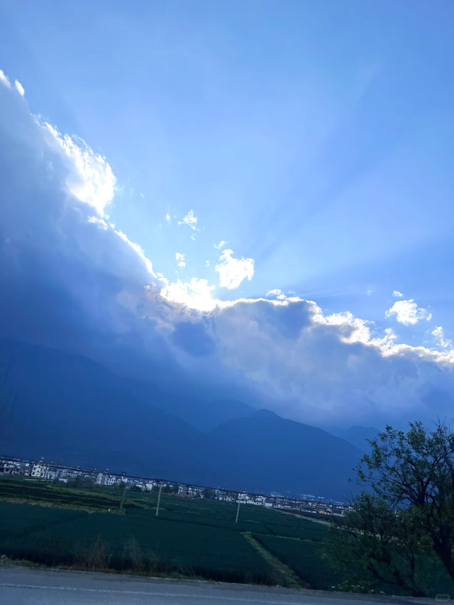 大理慢生活攻略：不是避世天堂，而是热腾腾的日子