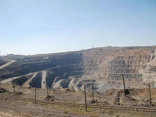 中美谈到第三场，特朗普坐不住了，要给这场关税战，画上一个句号