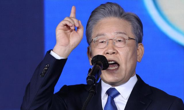 亲美的代价终于来了？李在明缺席北京阅兵，朝鲜领导人的妹妹撂下狠话，没让中方失望