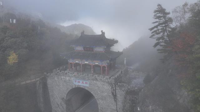 秦岭为何能把中国地貌一分为二