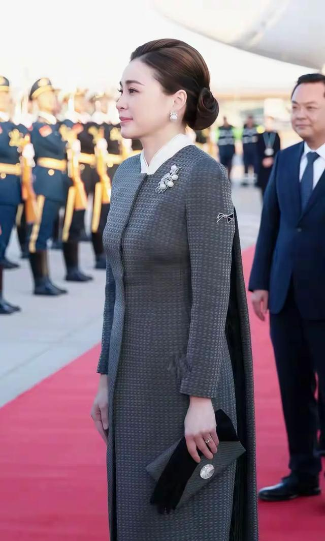 苏提达访华5天8变！69张高清照片，衣品堪称行走的时尚教科书