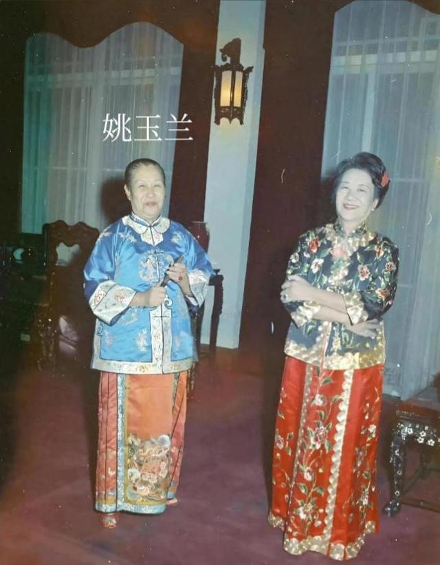 这就是杜月笙妻妾真实的样貌，并非演员扮演，货真价实的罕见照片