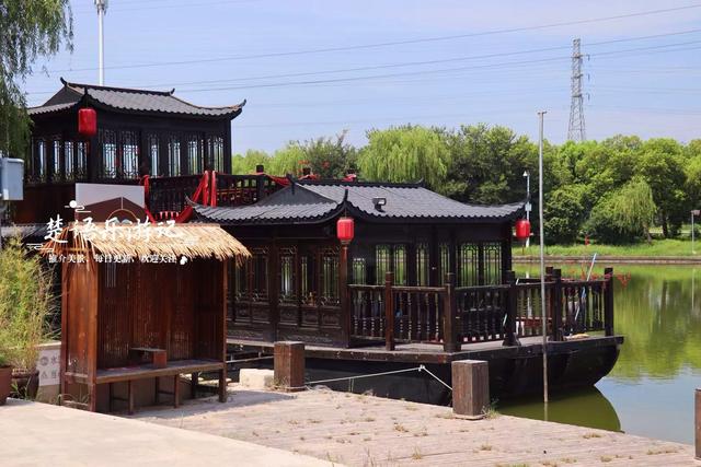 浙江宁波这个古村不靠山，却有浓郁的江南水乡意境，成为休闲胜地