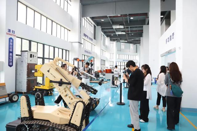 媒体采风团走进丰泽，探访数字经济发展新图景……
