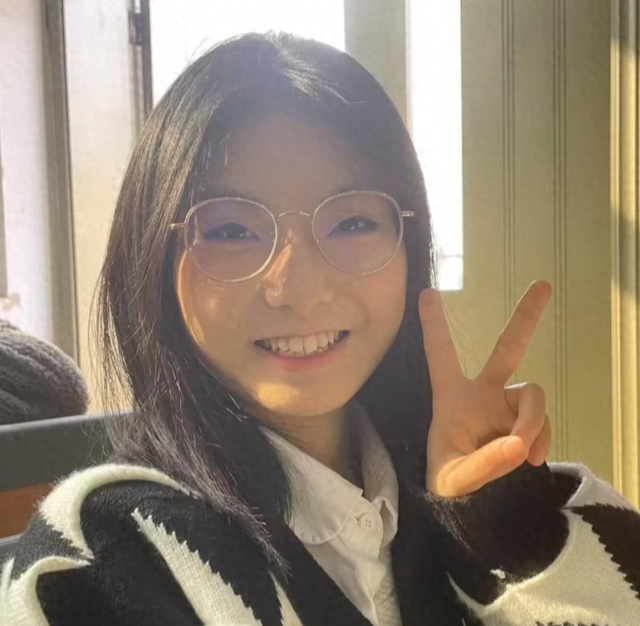 21岁大三女生癌症去世！临终视频曝光：紧握妈妈的手不松开
