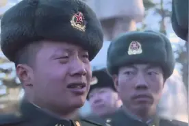 驻守北极哨所16年的边防军人，退伍当天哭得泣不成声，结局感人图片