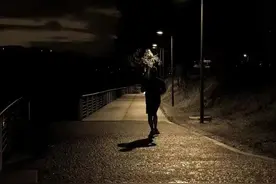 为什么走夜路不能回头看？图片