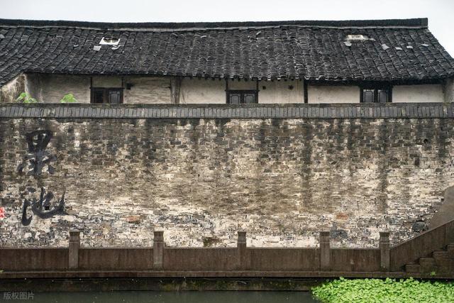 王羲之故居怎么在嵊州？这座小城用古镇、越剧和碳水给出了答案