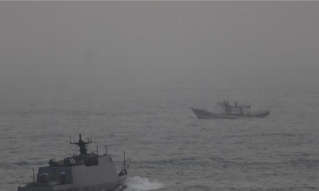 解放军围台演训之际，外媒当众问中国一个问题，中方：不要误会…