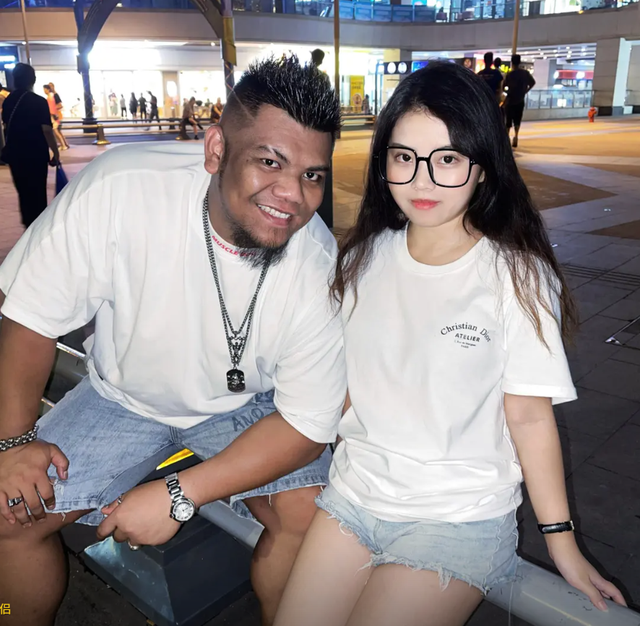 15年，成都女大学生到马来西亚旅游，爱上潜水教练，现状如何？