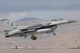 巴铁全面反击，400架无人机齐发！战线直逼新德里，不给莫迪机会图片