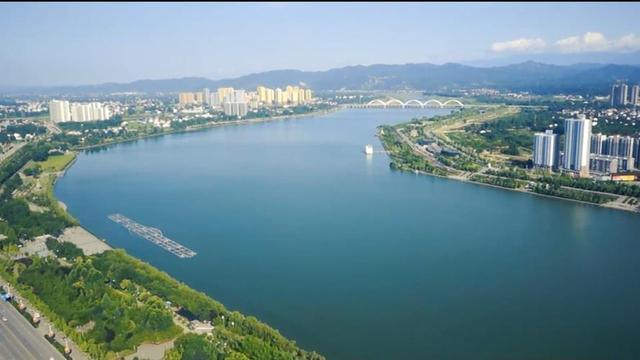 跨五河越五山踏过四平原，领略四省美景