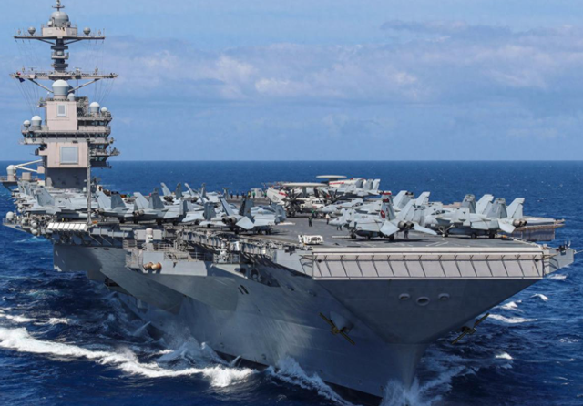 南海再闹风波！两架飞机坠海后，美国航母调转方向，霸权露怯了？