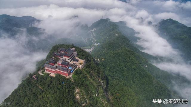 武当探秘：三诏玄岳雨，一诺悬宫魂