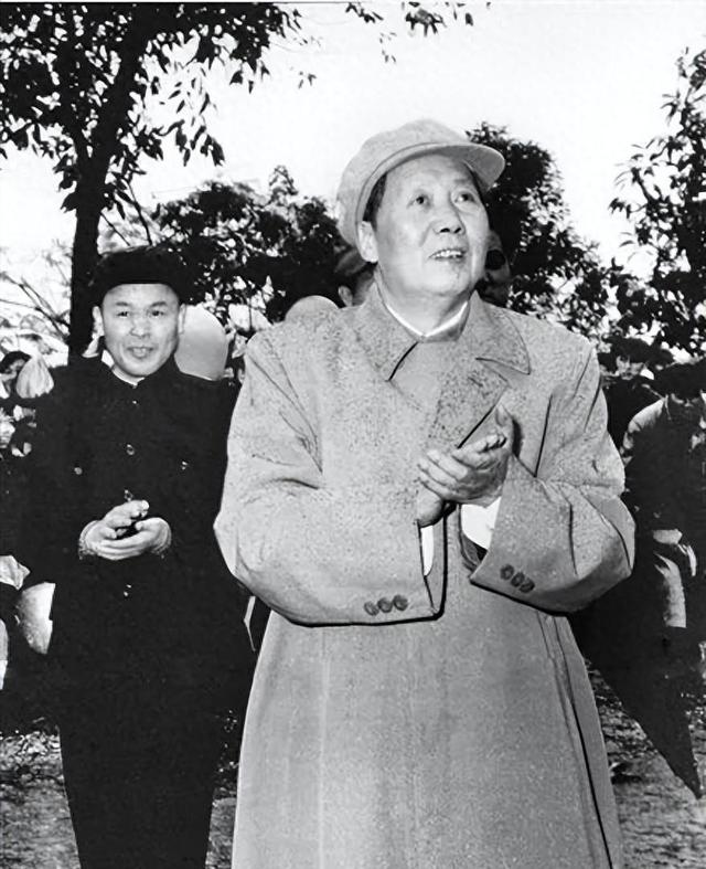 1958年毛主席视察南宁，知晓公安局长的名字后问：你这人正不正？
