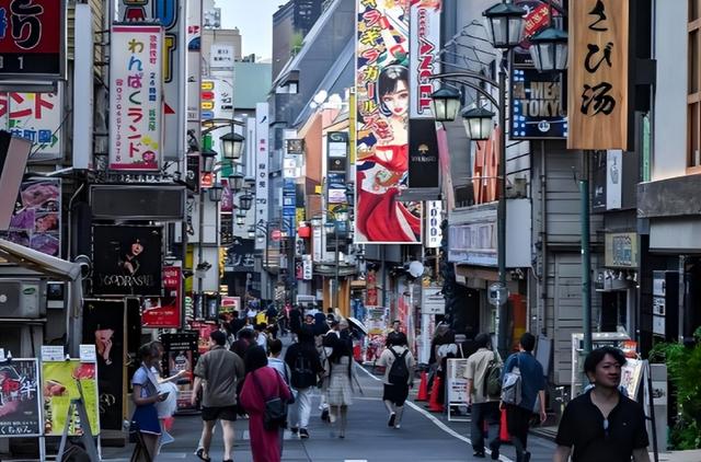 高市正式改口服软！石破茂反问：没有中国	，日本还能继续存在吗？