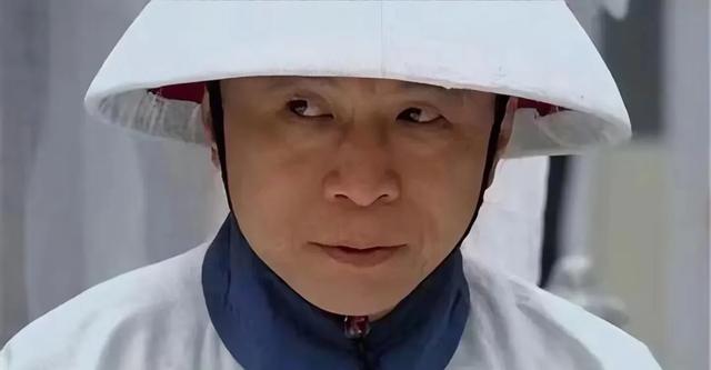 甄嬛传：皇上葬礼上，苏培盛紧张的眼神，揭露了他背叛皇上的真相