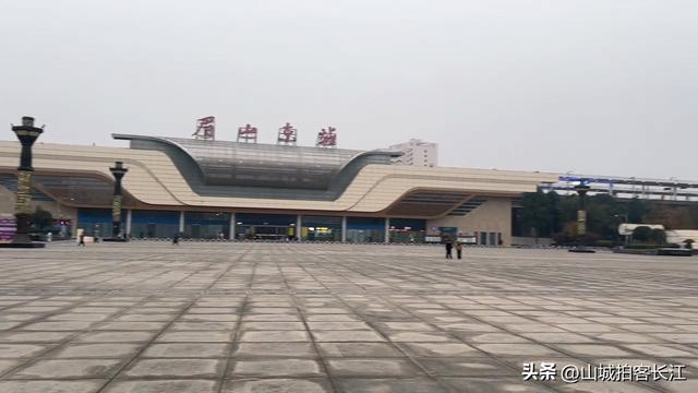 四川这座“袖珍”地级市，比成都悠闲，风光不输乐山，性价比超高