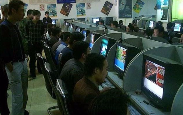 随着年龄的增长，最简单的三国群英传1反而成了最怀念的游戏！