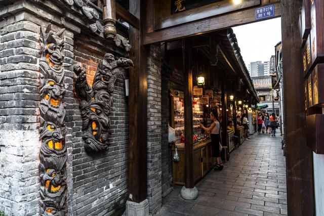 老成都也未必知道！这条不起眼的老街小巷，竟是诸葛亮的练兵场