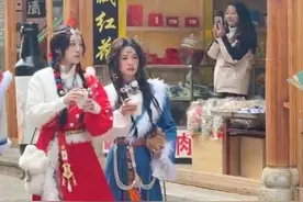 女明星“腿长”有多重要，看28岁孟子义和30岁白鹿的同框就知道了图片