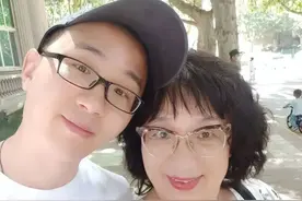 母亲寻找被拐儿子32年，2020年母子认亲时儿子却说，我早就见过你图片