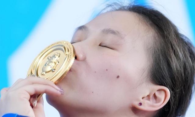 夺金仅1个月,陈芋汐令整个泳坛刮目相看,周继红的话终于有人信了