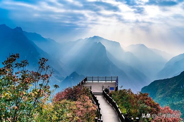 入蜀记·过巫山凝真观——【宋】陆游
