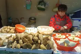 价格猛跌！很多人饭桌上离不开的它，正大量上市！商户：后面更便宜图片