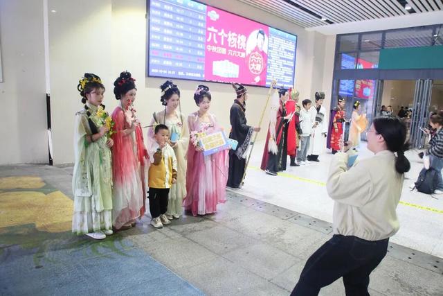 汉中文旅“放大招” 花式宠客 盛礼迎宾