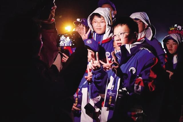 烈焰破长空 梦想向星辰——神舟二十一号发射观礼侧记